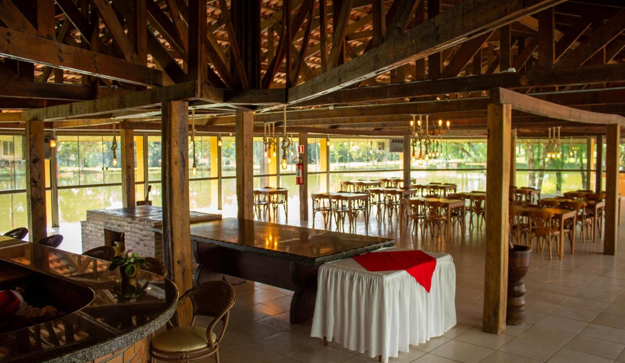 Goldmen Select Guarapuava Hotel Exterior foto